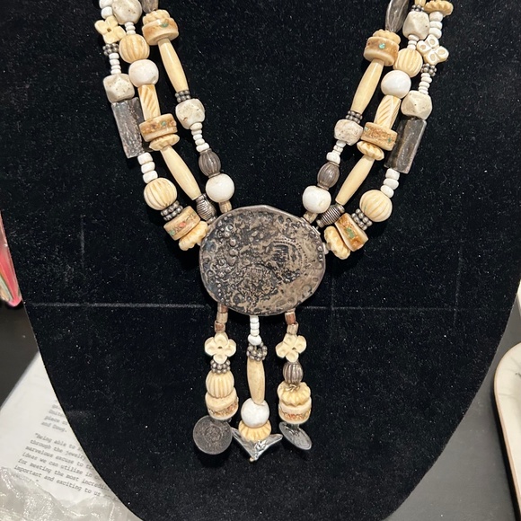 Mummy’s Bundle Extraordinary Necklace - Picture 7 of 8